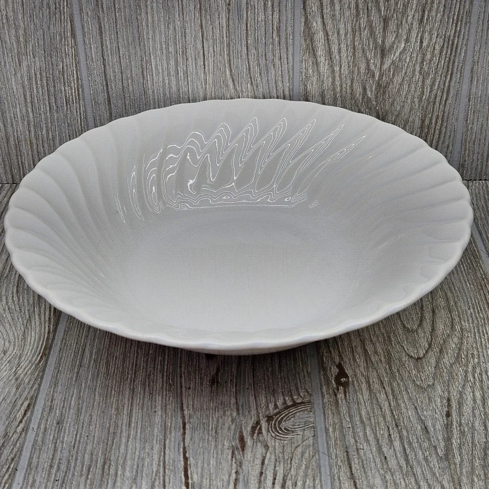 Sheffield Bone White USA Swirl Rim 9 Inch Ceramic Serving Bowl Glossy White